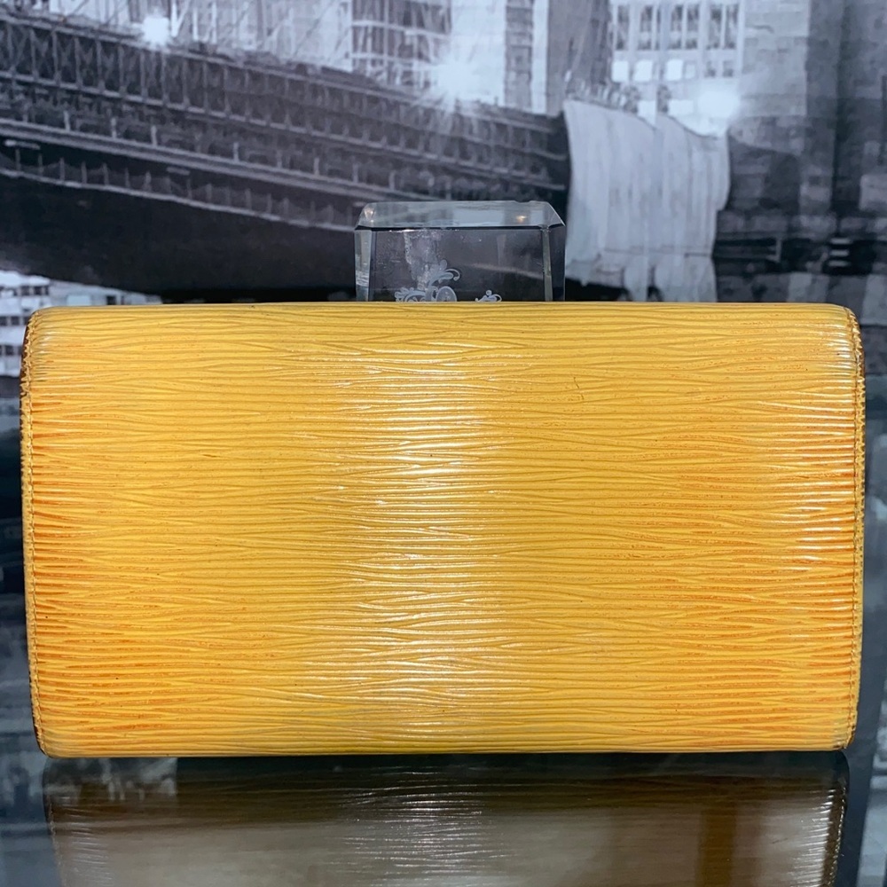 Authentic Louis Vuitton Yellow Epi Leather Sarah Wallet - Picture 6 of 15